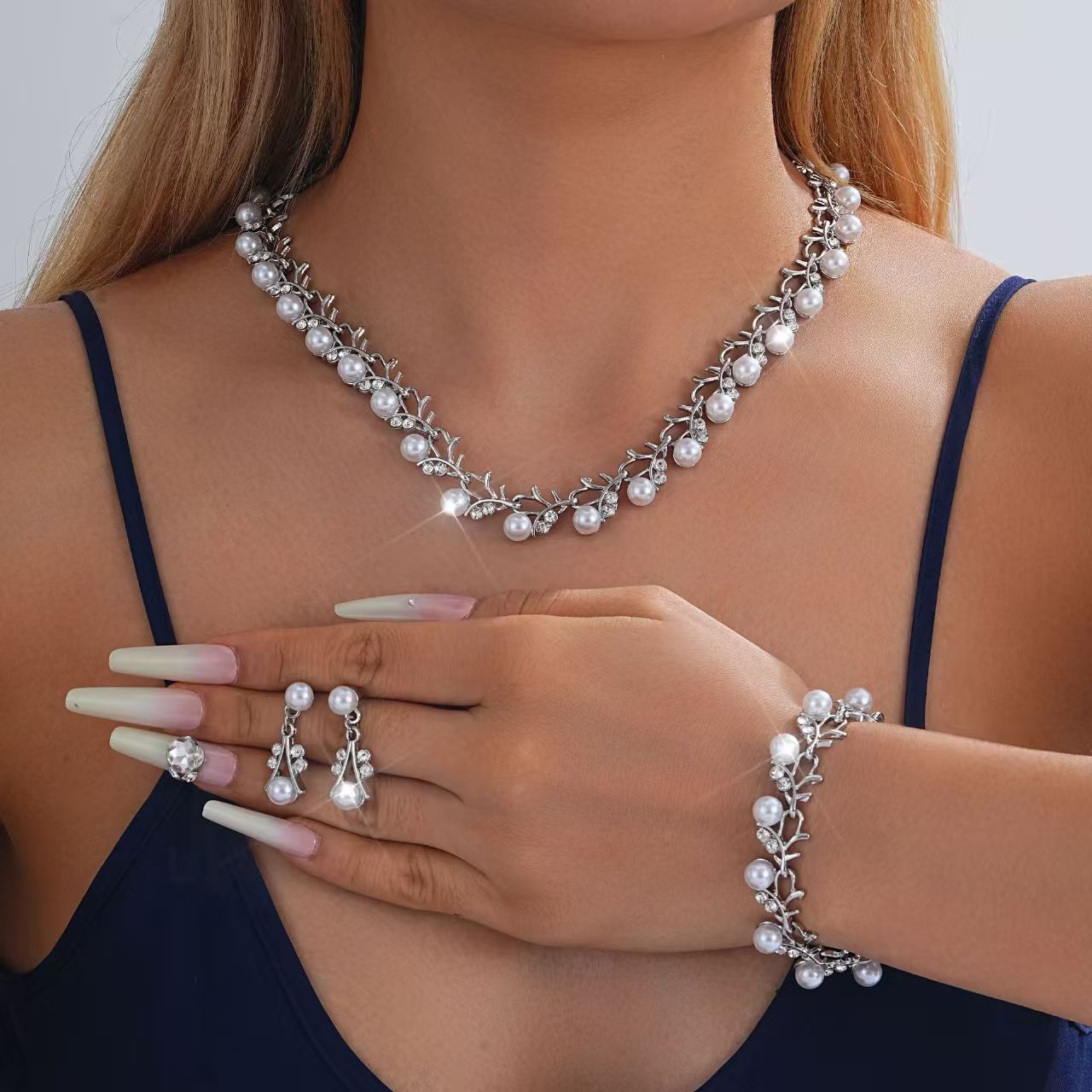 2026 Winter Korean Rhinestone Leaf Flower Set - Necklace Earrings Bracelet